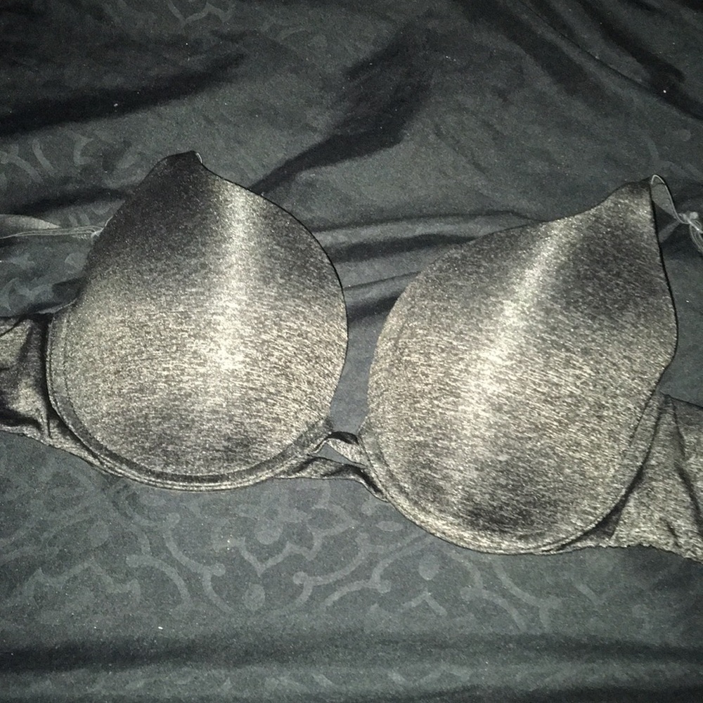 Warn Victoria secret bra